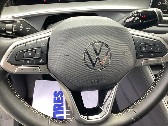 Used 2026 Pure White Volkswagen 2.0T SE image 12