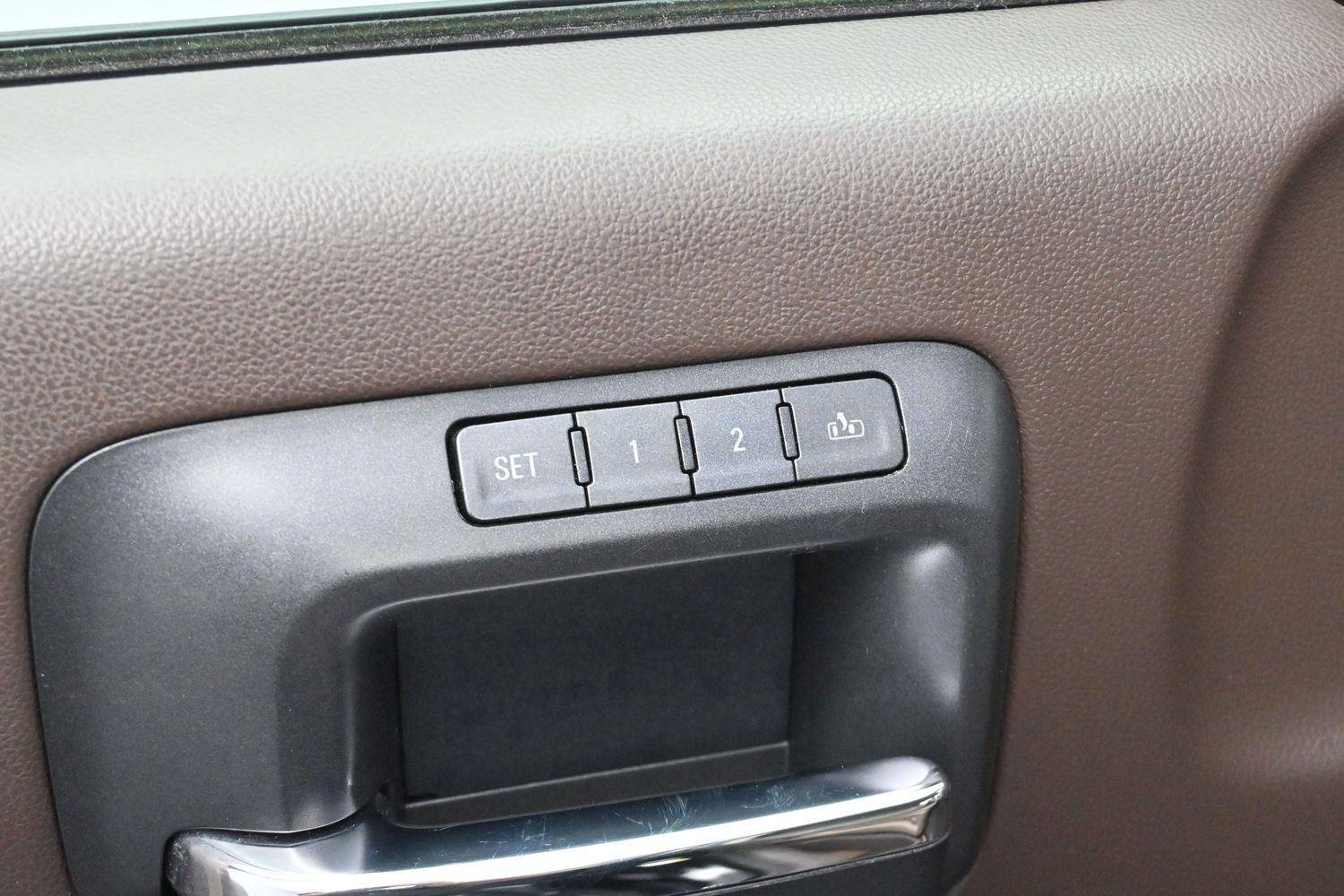 Used 2015 Onyx Black GMC Denali image 10
