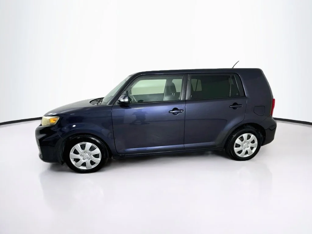 Used 2012 Blue Scion Base image 4
