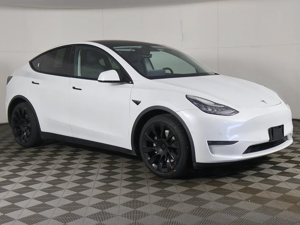 Used 2021 Tesla Model Y Long Range with VIN 5YJYGDEE4MF076998 for sale in Bedford, OH
