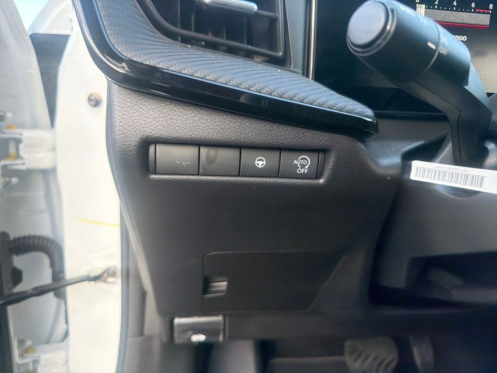 New 2026 Nissan Kicks SR 4D Sport Utility