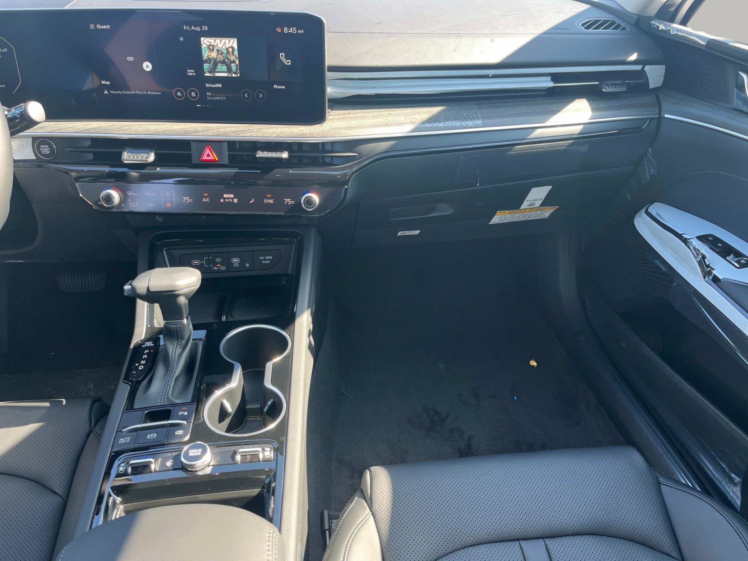 New 2026 Snow White Pearl Kia EX image 10