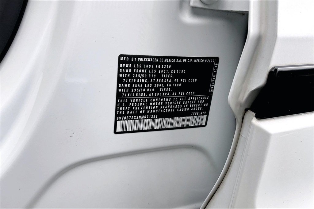 2022 VOLKSWAGEN TIGUAN - Image 32