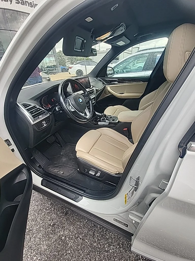 Used 2023 White BMW sDrive30i image 4