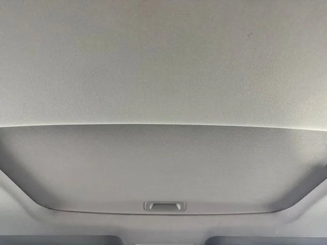 Used 2018 White Honda EX-L image 35