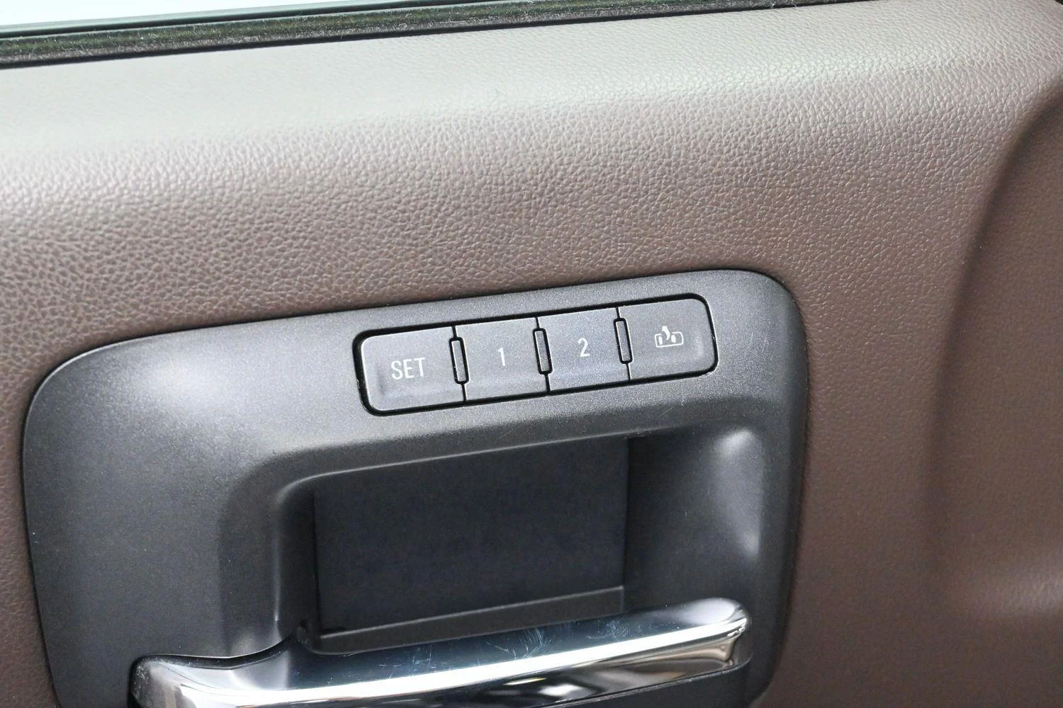 Used 2015 Onyx Black GMC Denali image 10