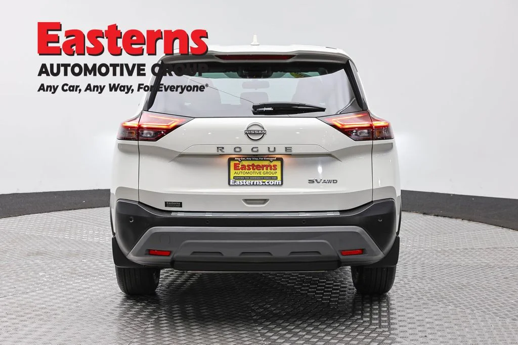 Used 2023 White Nissan SV image 6