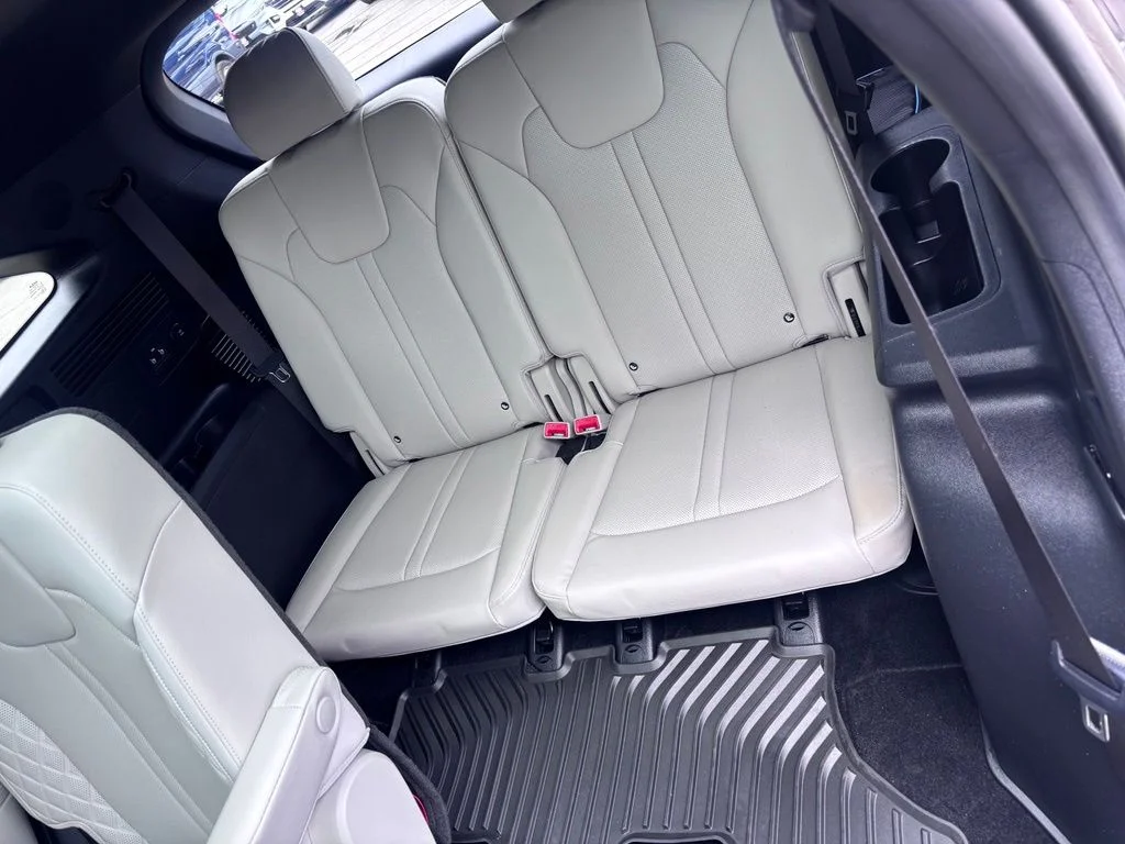 Used 2025 Gray Kia SX Prestige image 28