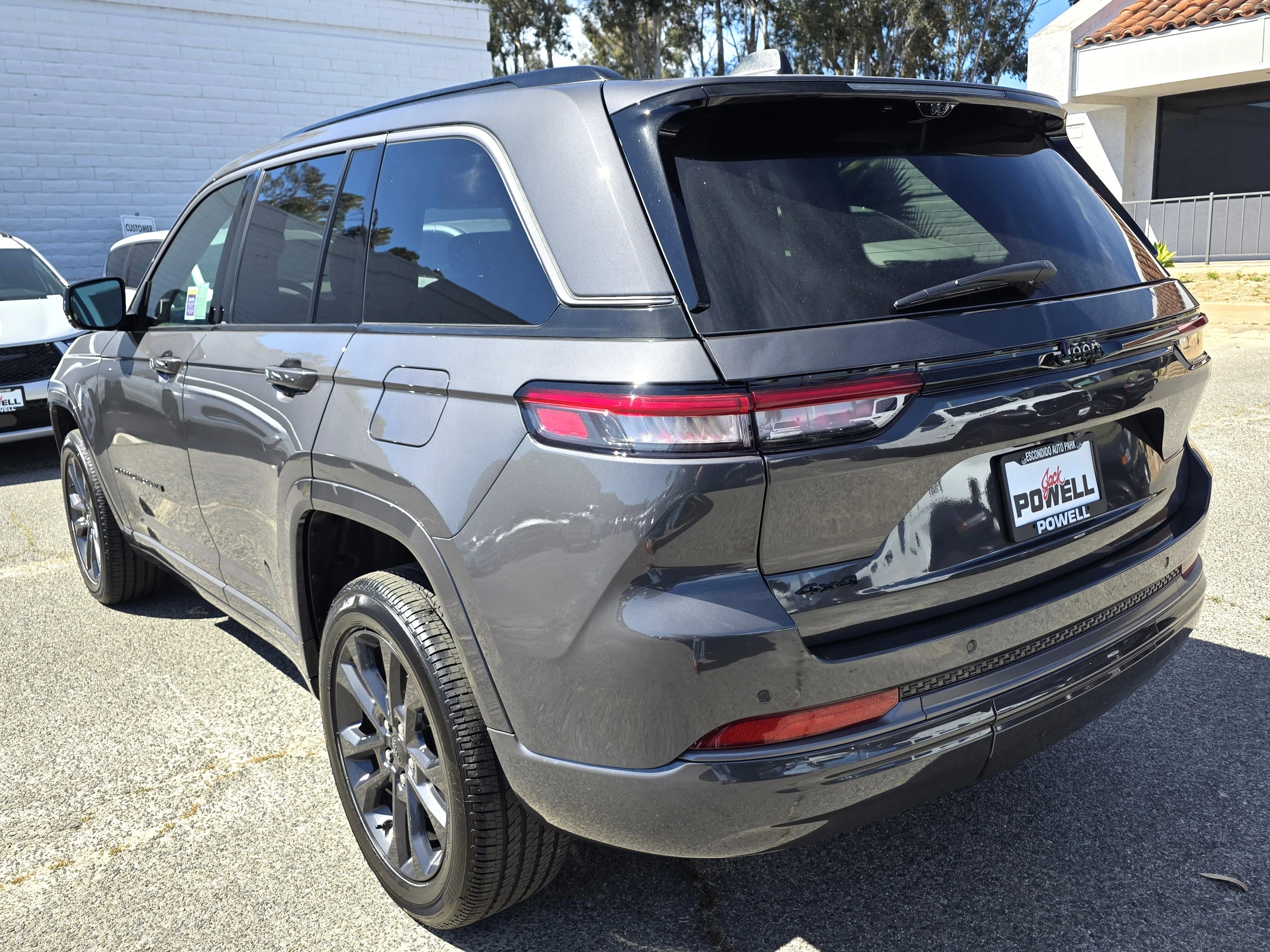 New 2026 Gray Metallic Jeep Limited Reserve image 3