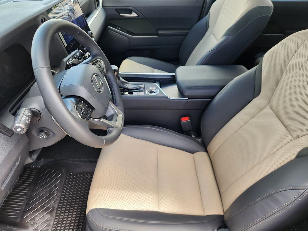 Used 2024 White Pearl Lexus 550 Overtrail image 13