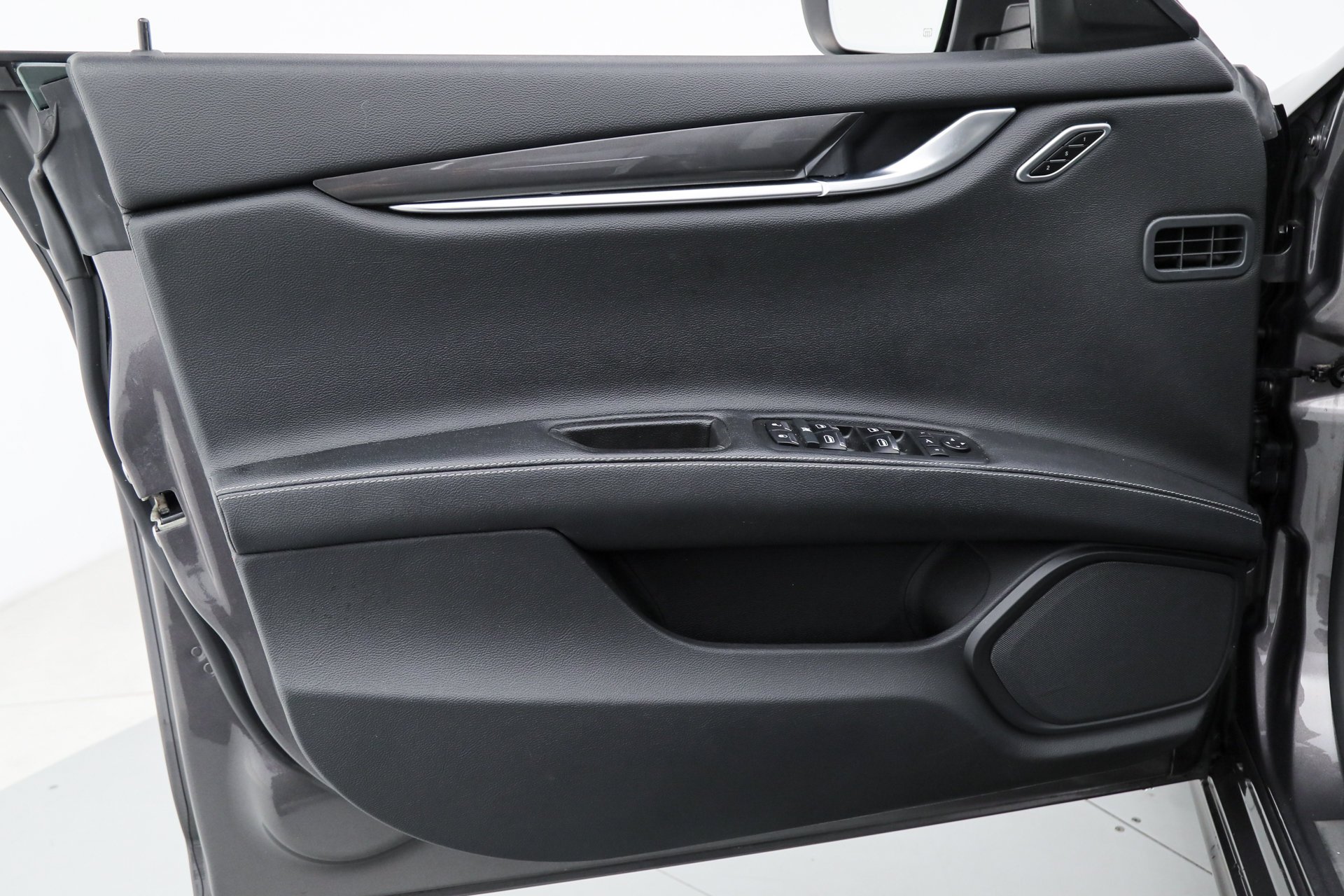 Used 2021 Gray Maserati S Q4 image 16