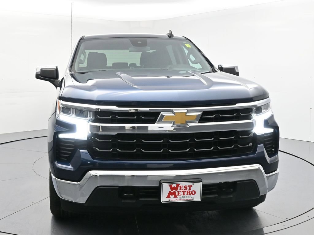 Used 2022 Northsky Blue Metallic Chevrolet LT image 24