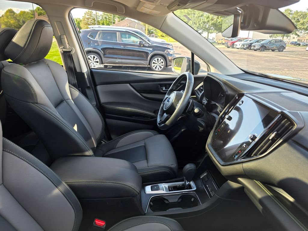 Used 2024 Autumn Green Metallic Subaru Onyx Edition image 5