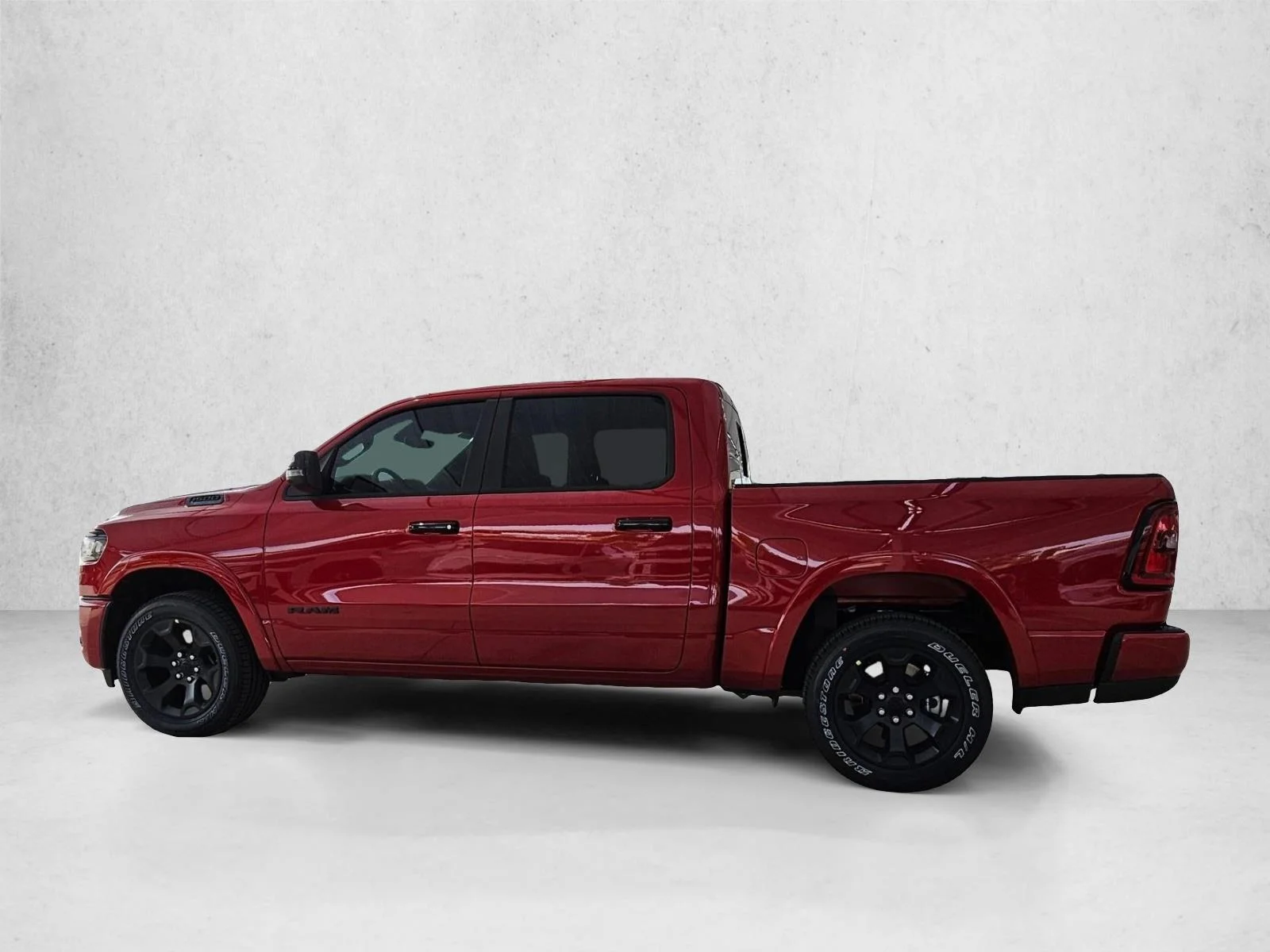 New 2026 Molten Red Pearl-Coat Exterior Paint RAM Lone Star image 5