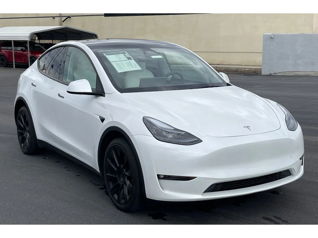 Used 2025 Pearl White Multi-Coat Tesla Long Range image 9