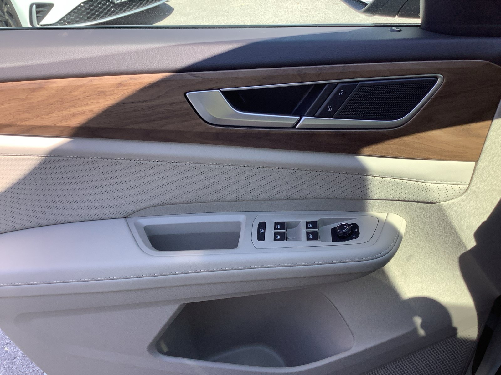 New 2026 OPAL_WHITE Volkswagen 2.0T SE image 28