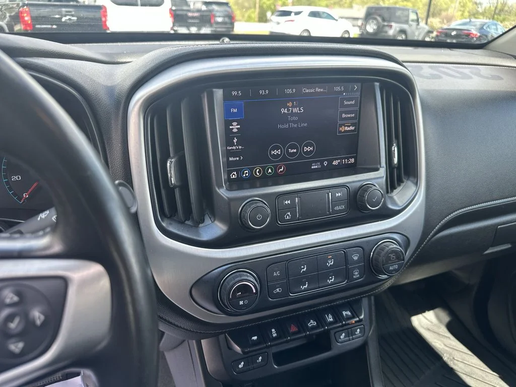Used 2020 White GMC SLT image 13
