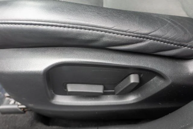 Used 2020 Black Mazda Touring image 20