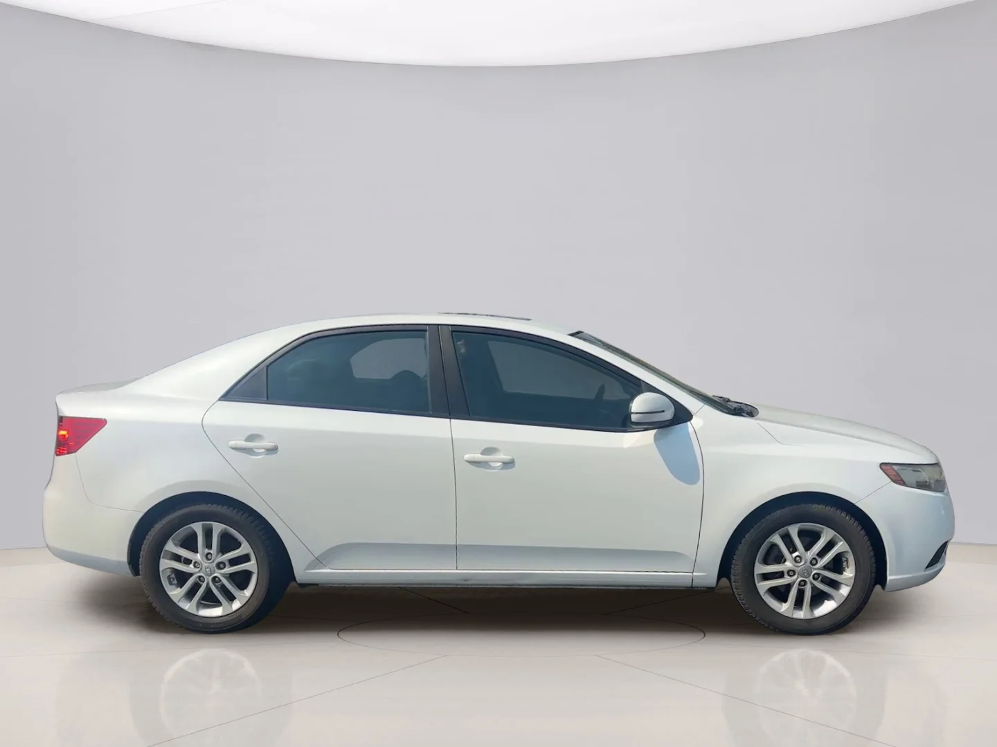 Used 2012 White Kia EX image 6