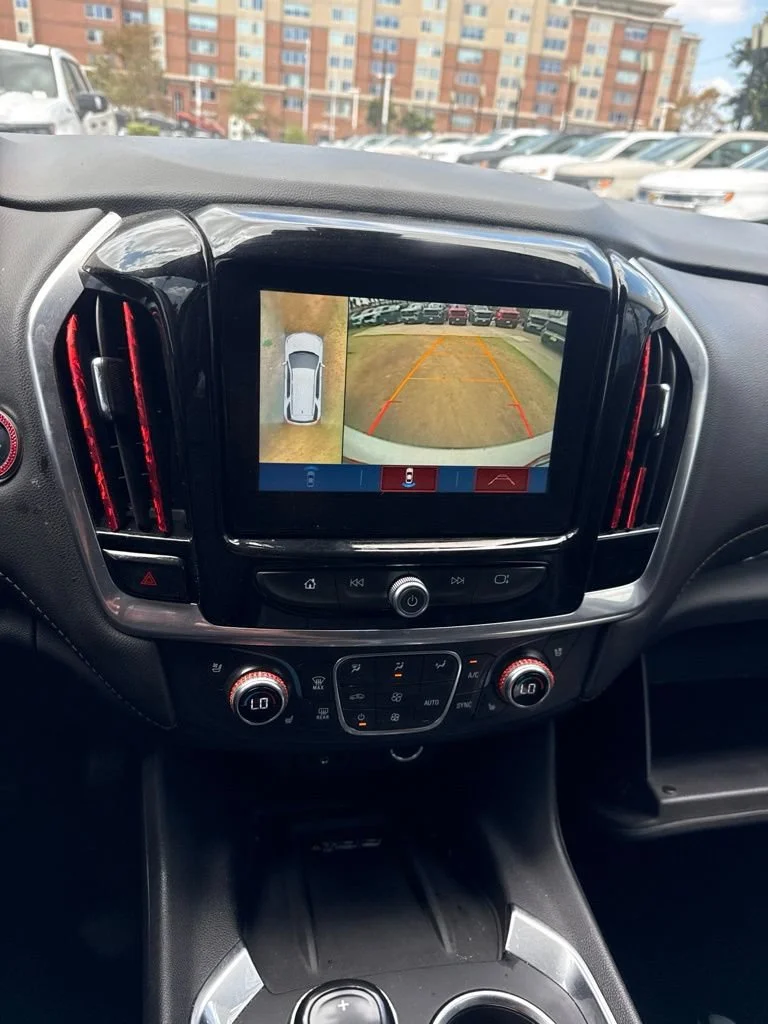 Used 2019 IRIDESCENT PEARL TRICOAT Chevrolet Premier image 11
