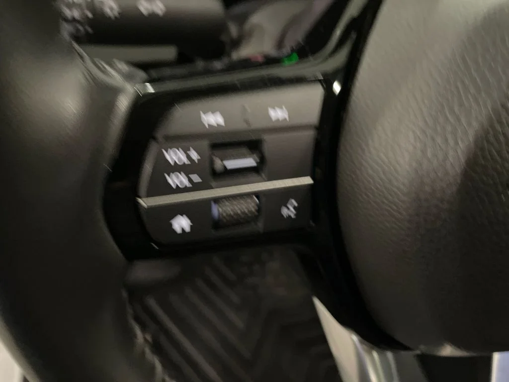 Used 2024  Honda EX-L image 15
