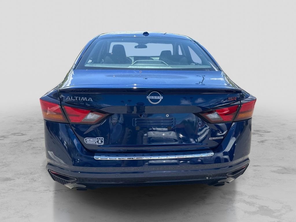 Used 2023 Blue Nissan 2.0 SR image 4
