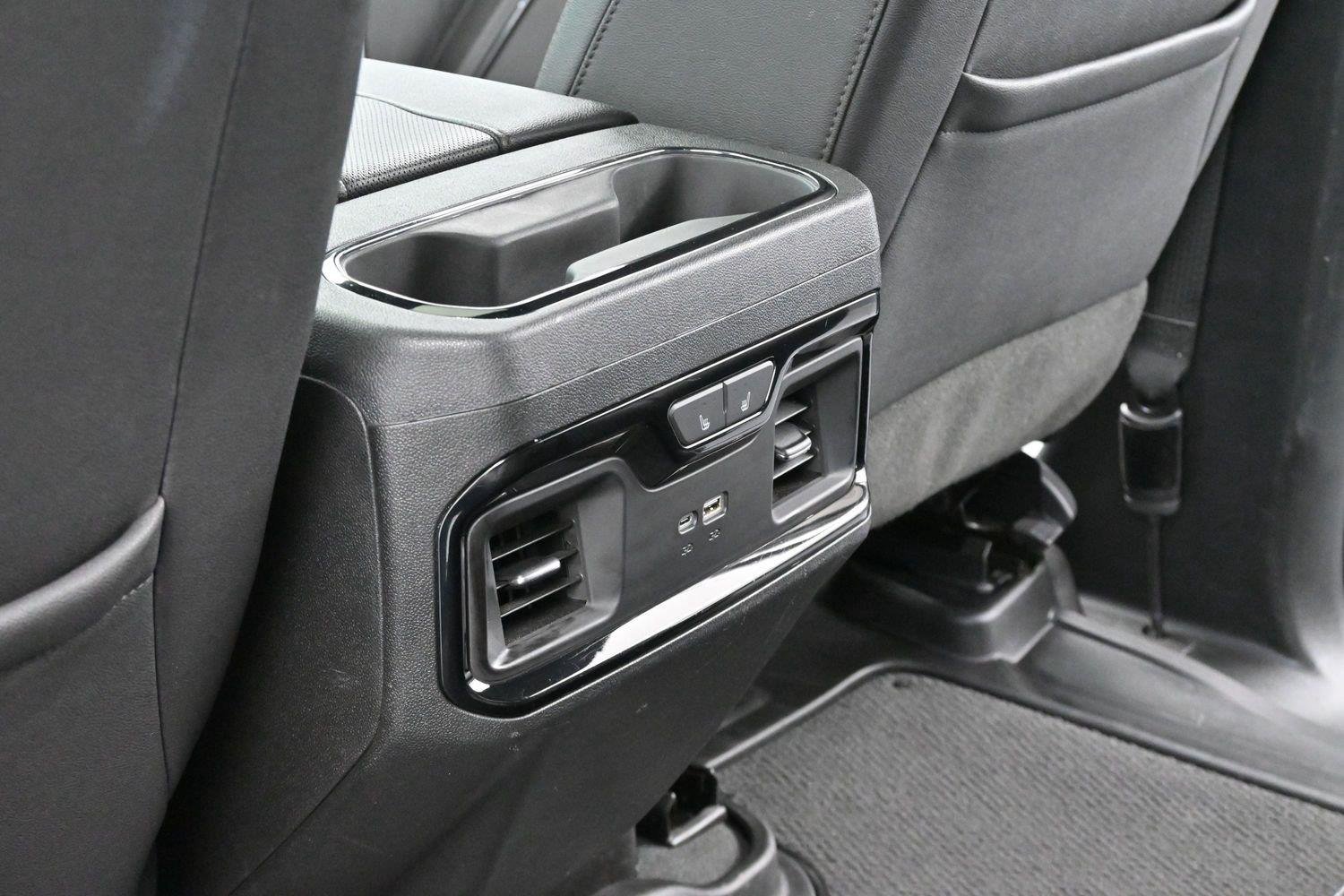 Used 2024 Summit White GMC AT4 image 32