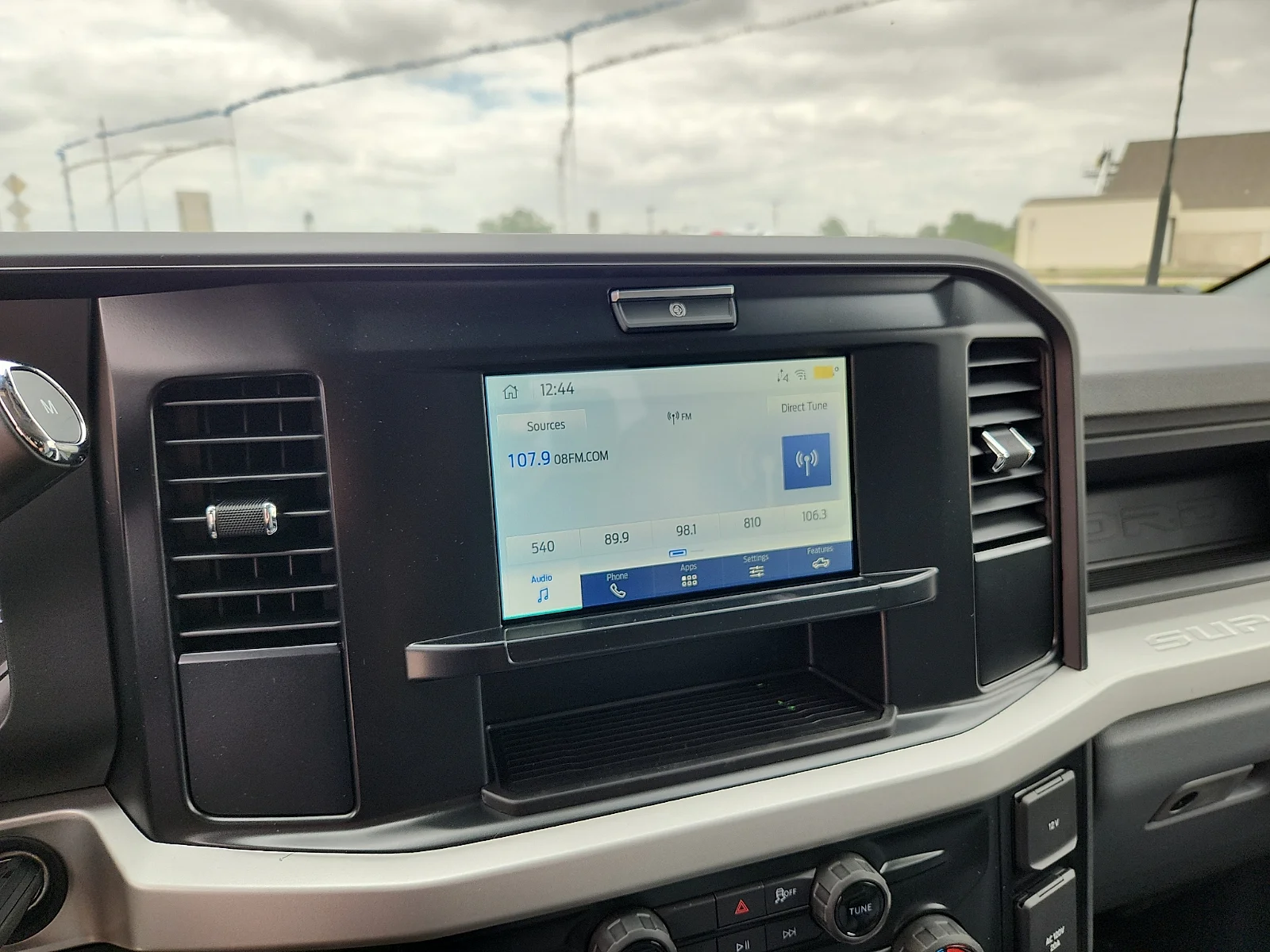 New 2026 Oxford White Ford XL image 23