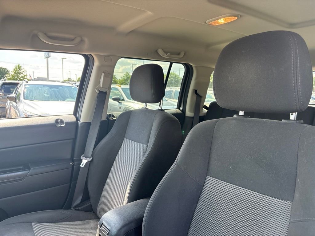 Used 2016 Silver Jeep Sport image 5