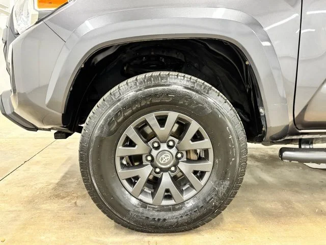 Used 2020 Gray Toyota SR5 image 9