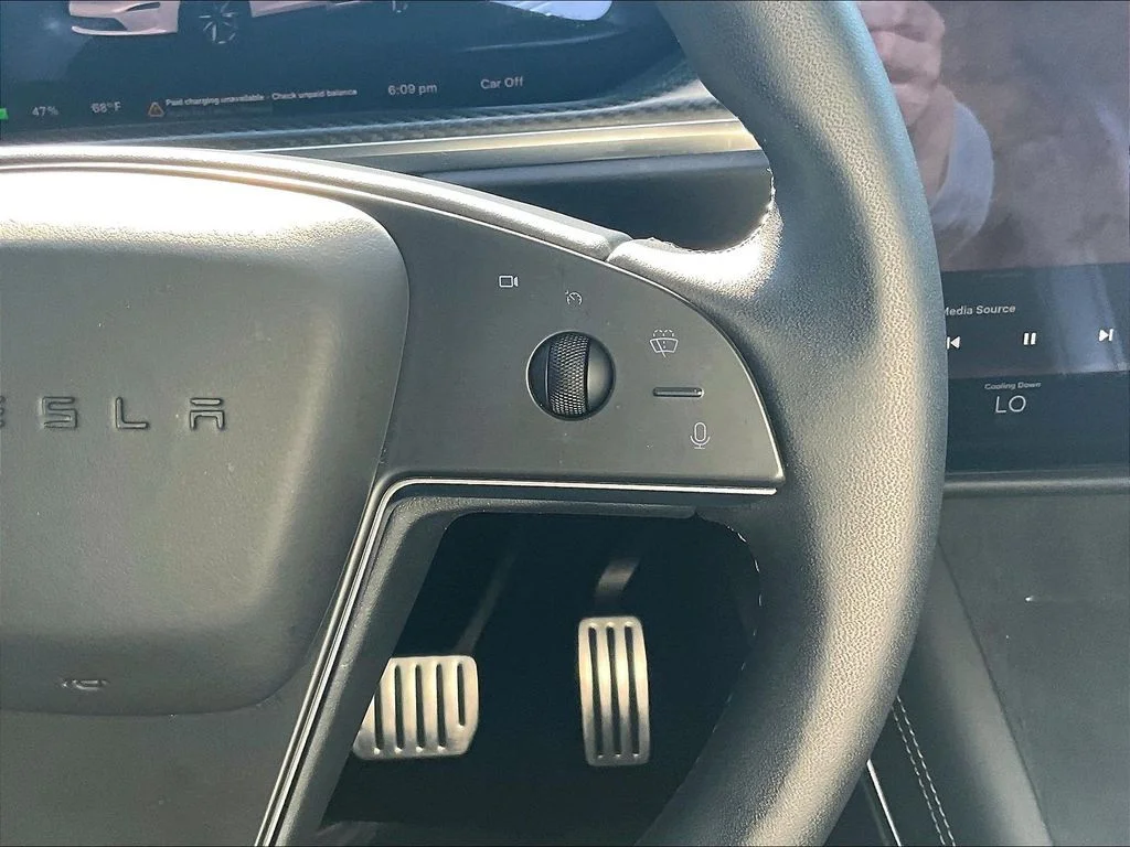 Used 2022  Tesla Plaid image 12