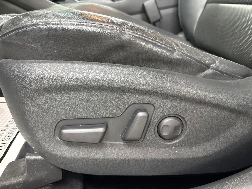 Used 2020 Silver Hyundai Limited image 22