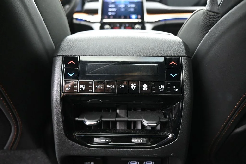 Used 2023 White Jeep Summit image 30