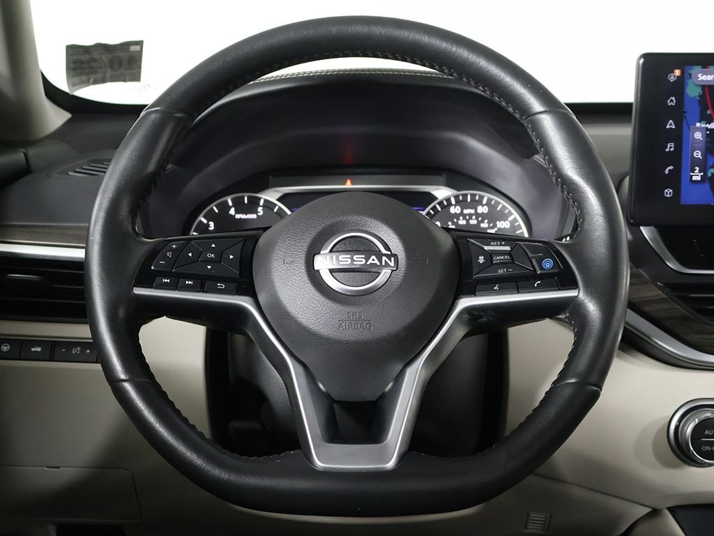 Used 2023 Red Nissan 2.5 SL image 36