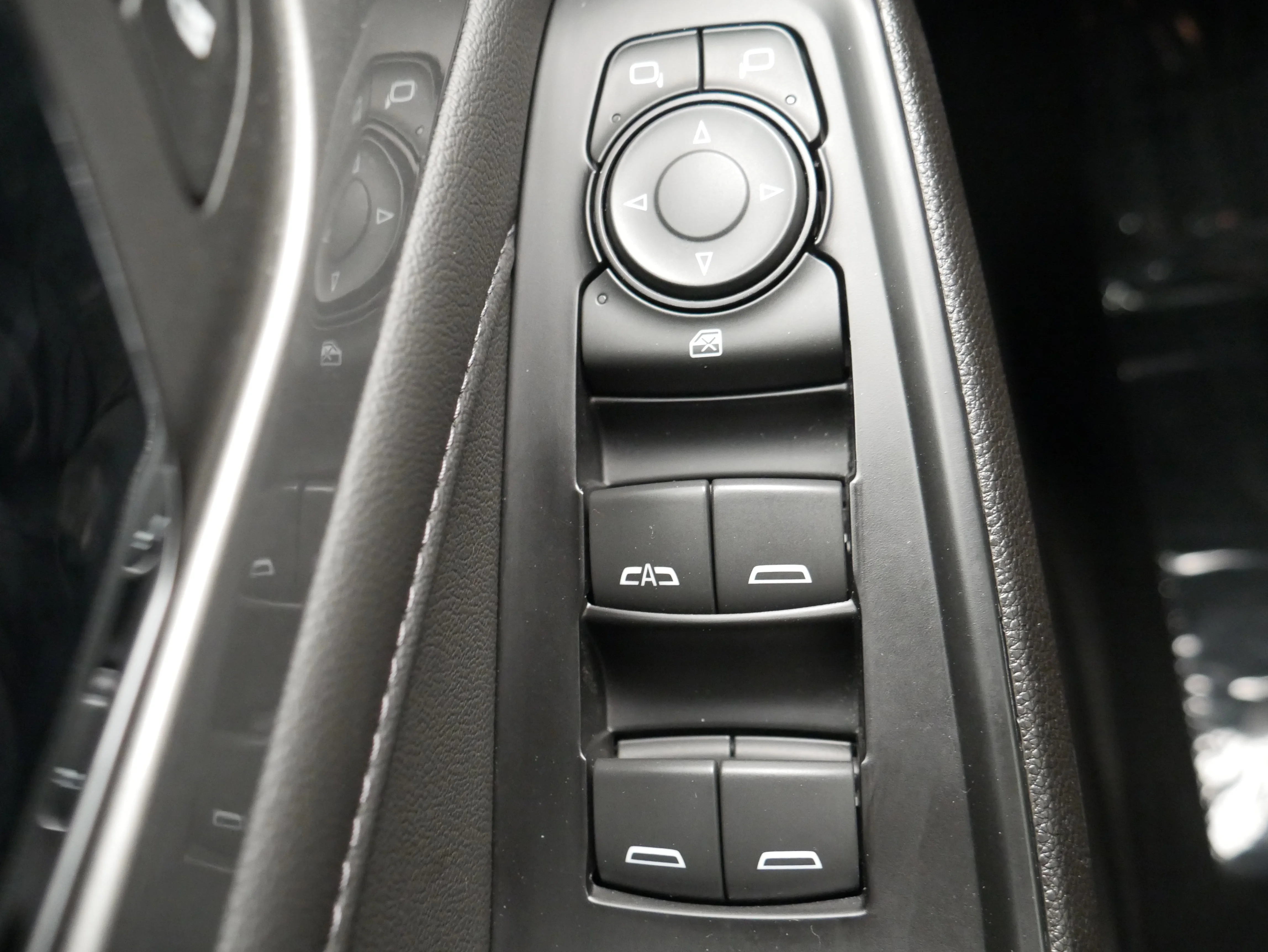 2023 Chevrolet Traverse 1LT - Photo 29