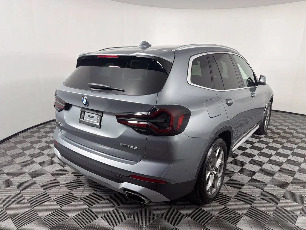 Certified Used 2024 Gray BMW xDrive30i image 5