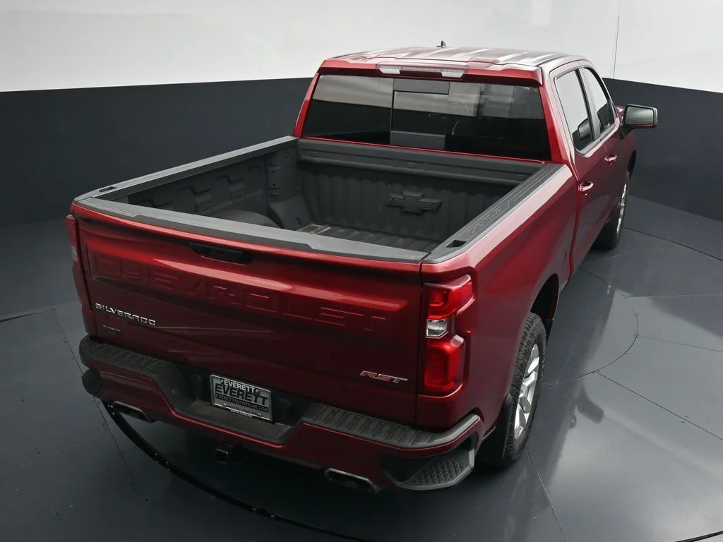 Used 2023 Red Chevrolet RST image 24