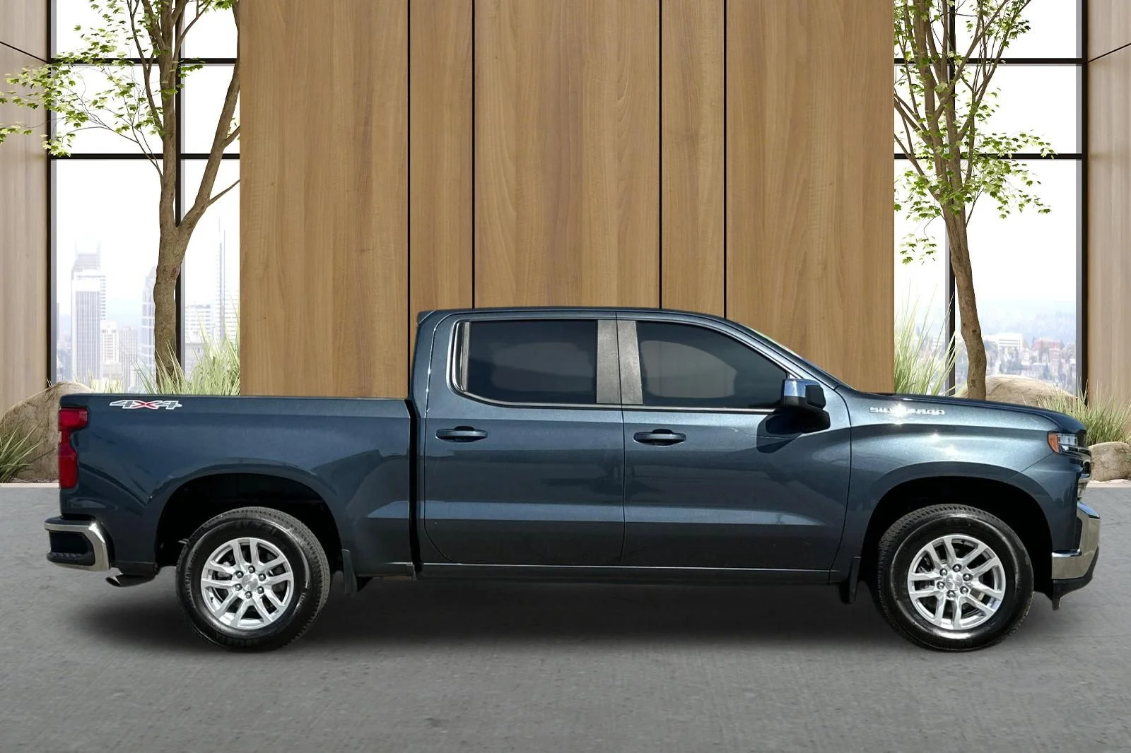 Used 2020 Gray Chevrolet LT image 3