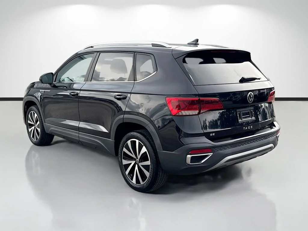 Used 2022 Black Volkswagen 1.5T SE image 5