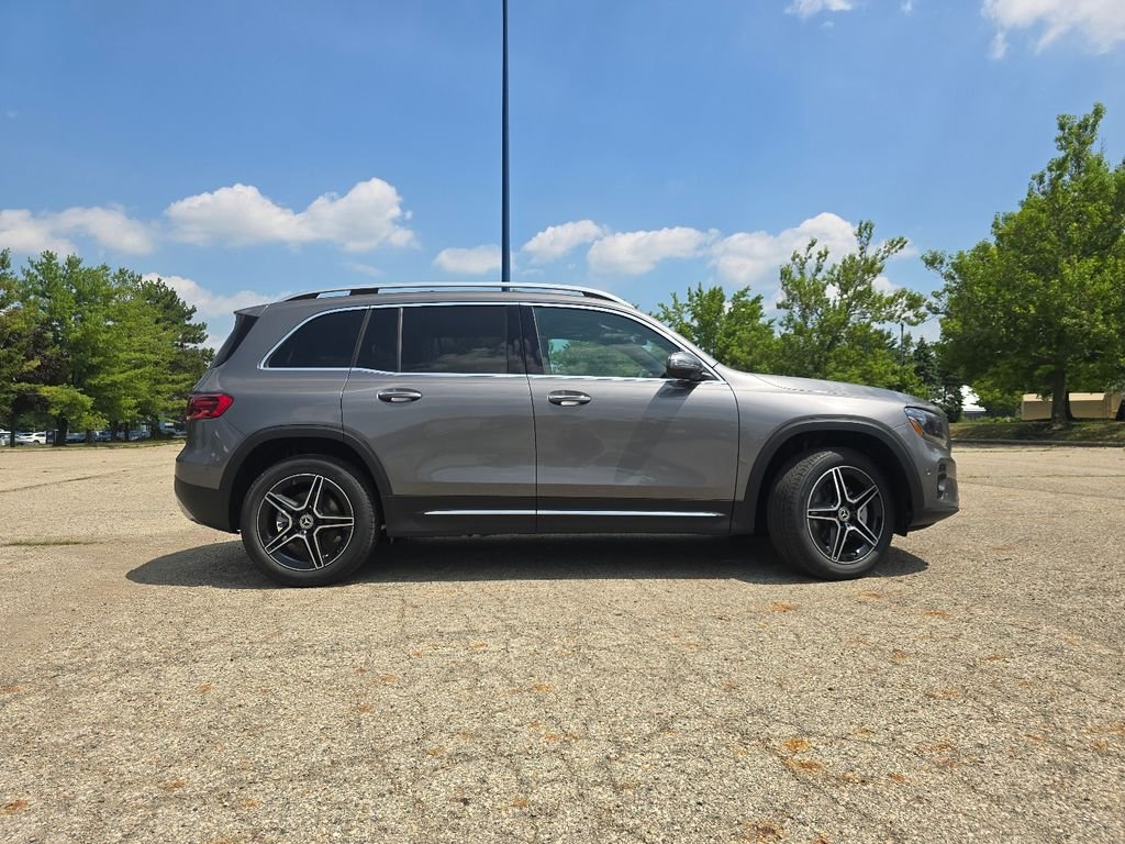 New 2026 Mountain Grey Metallic Mercedes-Benz GLB 250 image 17