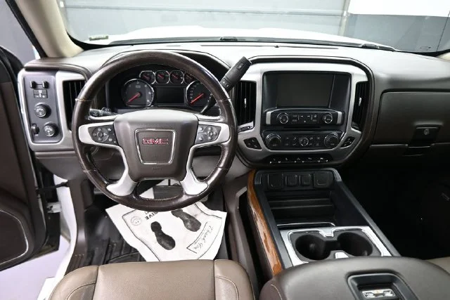 Used 2018 White GMC SLT image 20