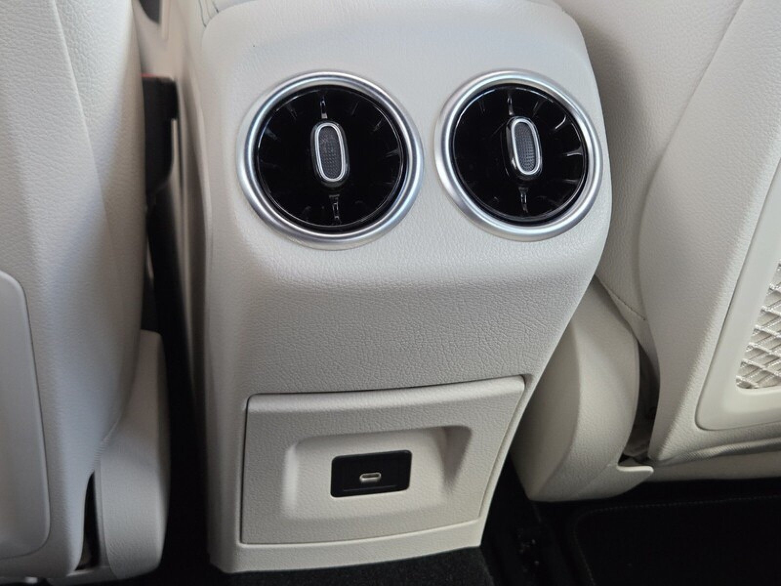 Certified Used 2024 Polar White Mercedes-Benz CLA 250 image 15