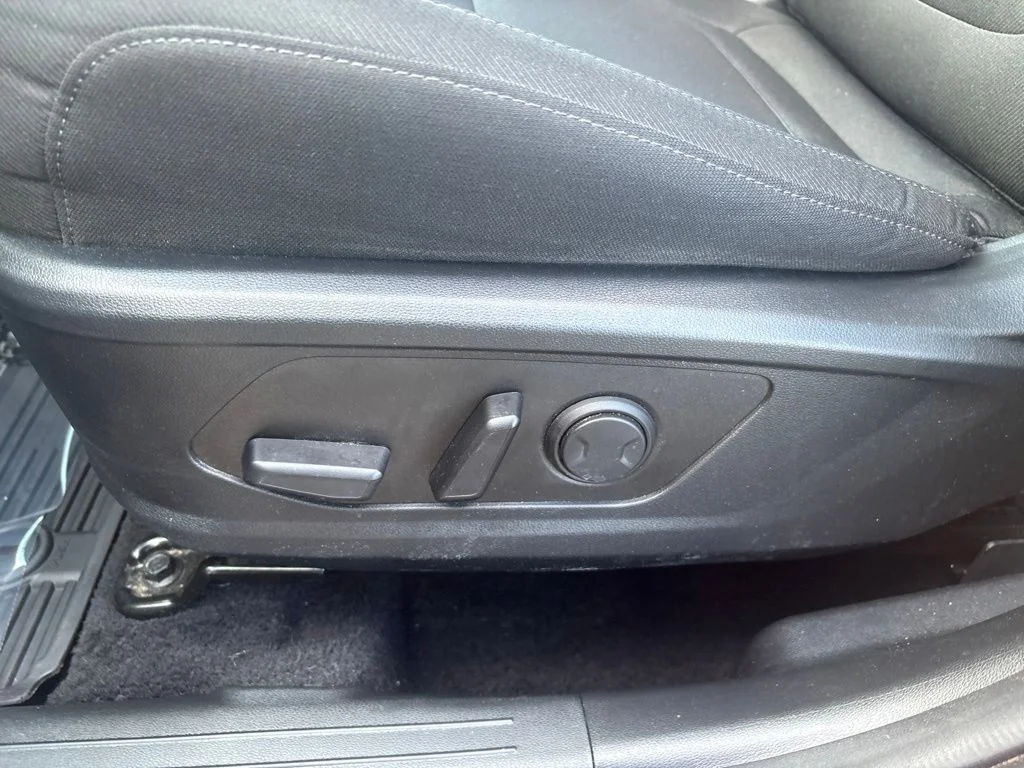 Used 2026 Red Hyundai SEL image 21