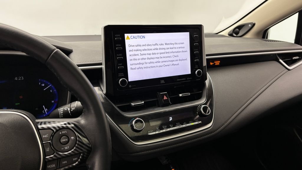 Used 2020 Silver Toyota XLE image 22
