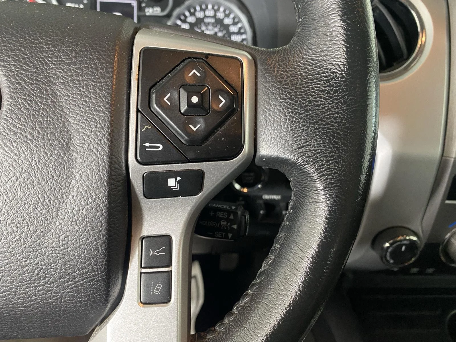 Used 2021 Silver Sky Metallic Toyota Platinum image 18