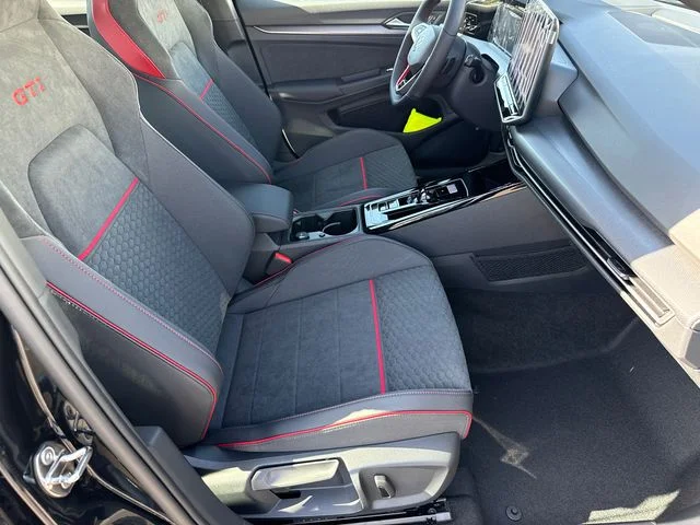 New 2026 Mythos Black Metallic Volkswagen 2.0T SE image 18