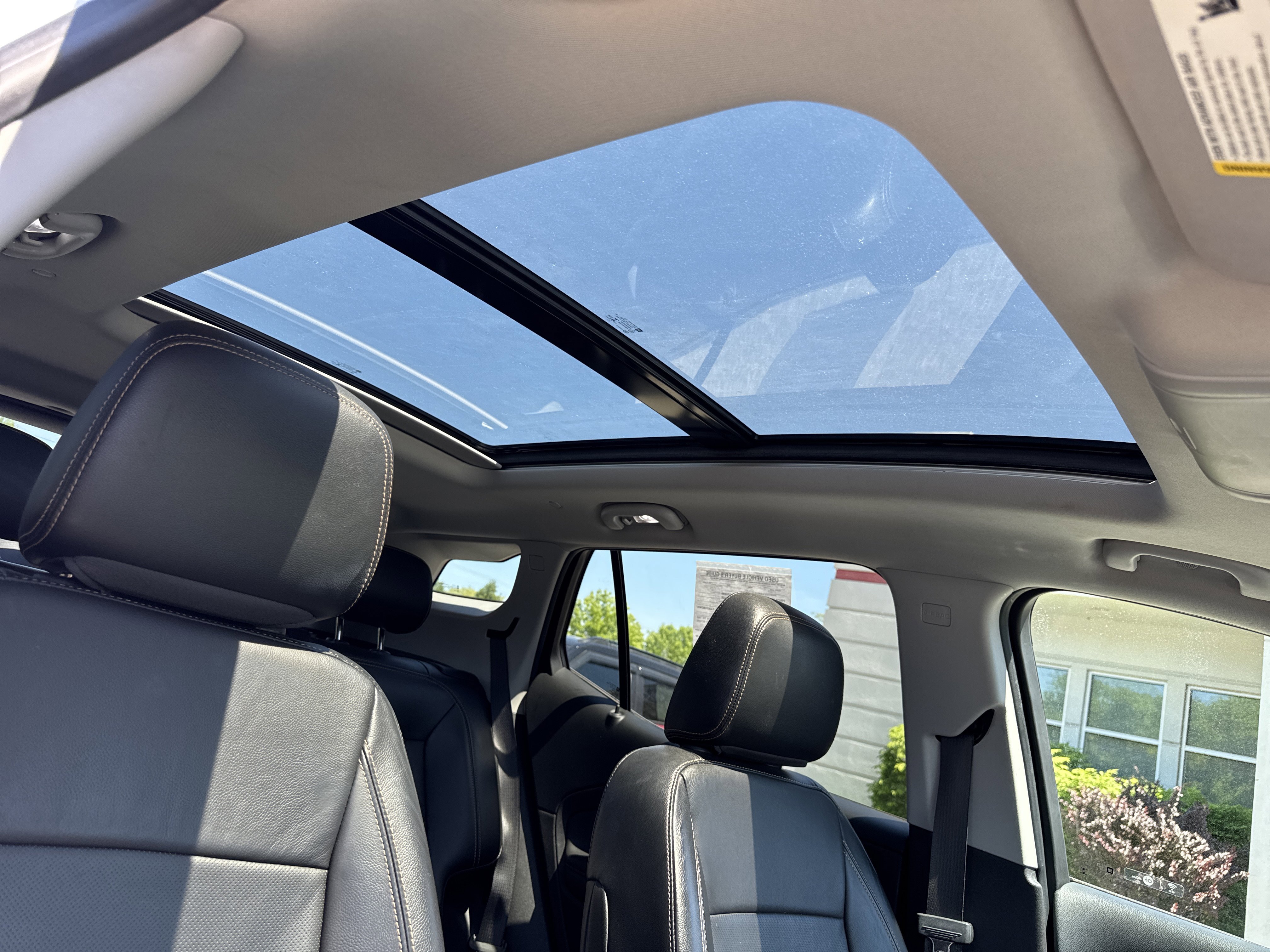 Used 2018 Summit White GMC SLT Diesel image 12