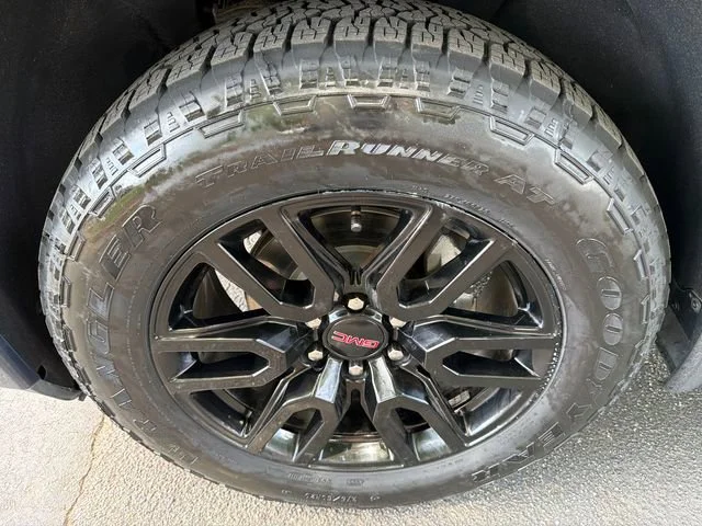 Used 2021 PACIFIC BLUE METALLIC GMC Elevation image 11