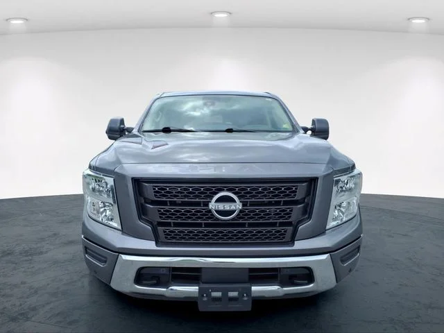 Used 2023 Gray Nissan SV image 4