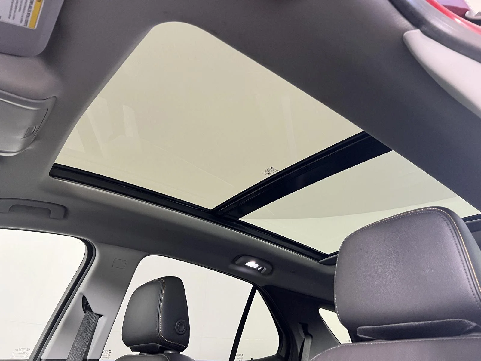 Used 2018 CAJUN RED TINTCOAT Chevrolet Premier image 4